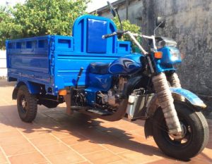 ba-gac-cho-hang-quan-1