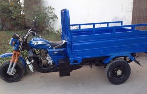 xe-ba-gac-cho-hang-thue-quan-phu-nhuan